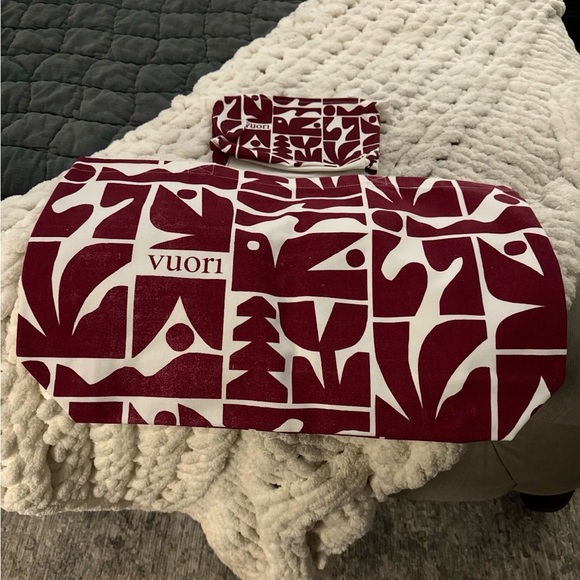 Vuori Burgundy and White Tote and Pouch Set - Picture 2 of 2